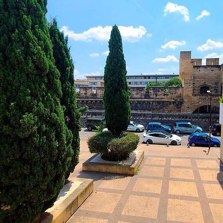 Apartmán Regard Sur Les Remparts - Terrasse & Parking Avignon Exteriér fotografie
