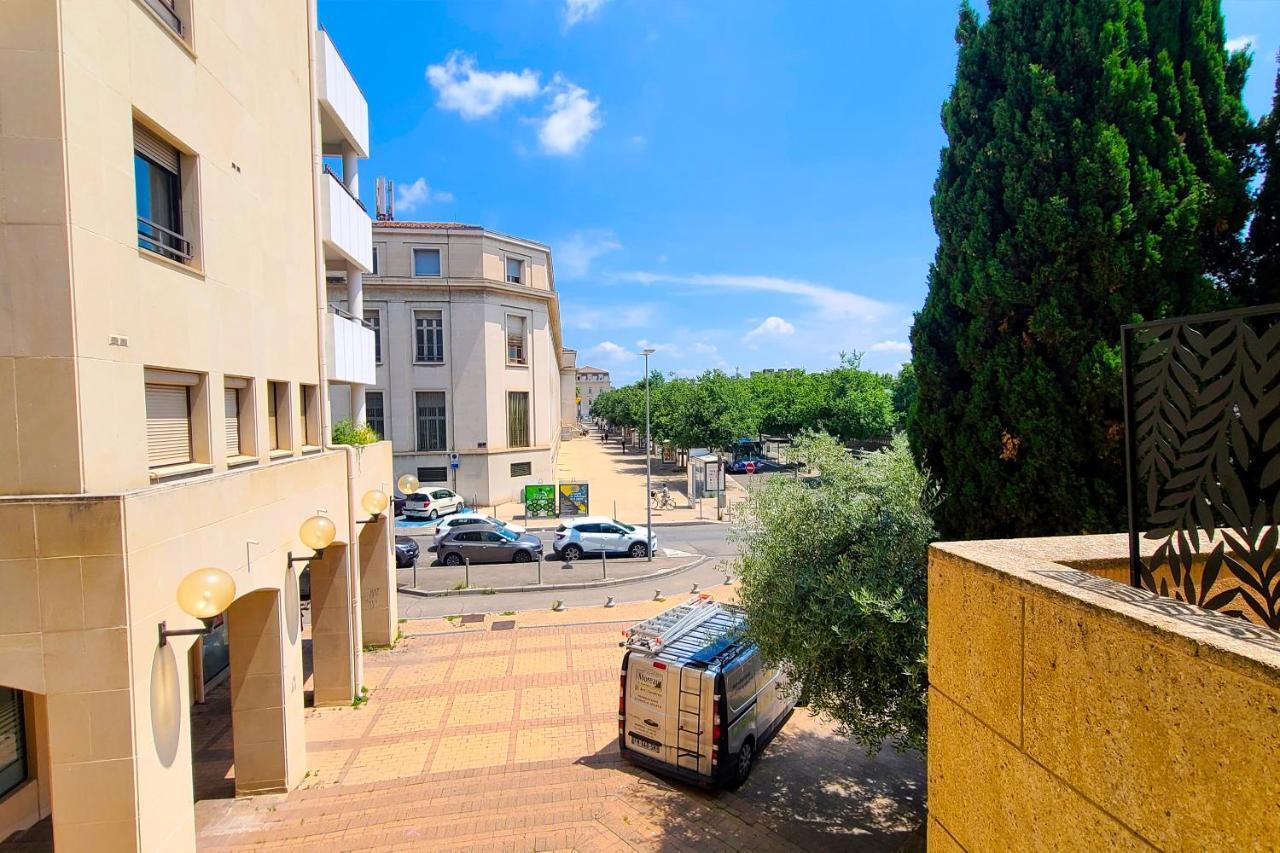 Apartmán Regard Sur Les Remparts - Terrasse & Parking Avignon Exteriér fotografie